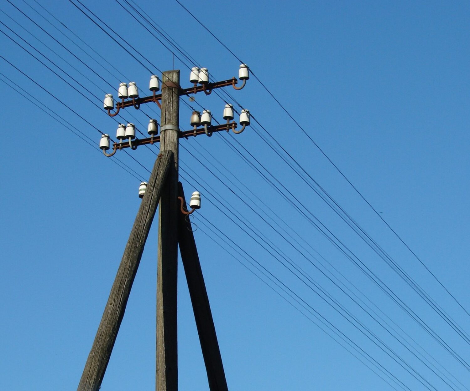 Disconnecting wireline services